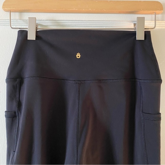 SPIRITUAL GANGSTER Nova Warm Core Pocket Legging - Picture 10 of 10